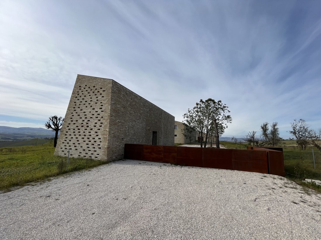 Villa in Historic Center, Iesi, Marche 2 - 12558626