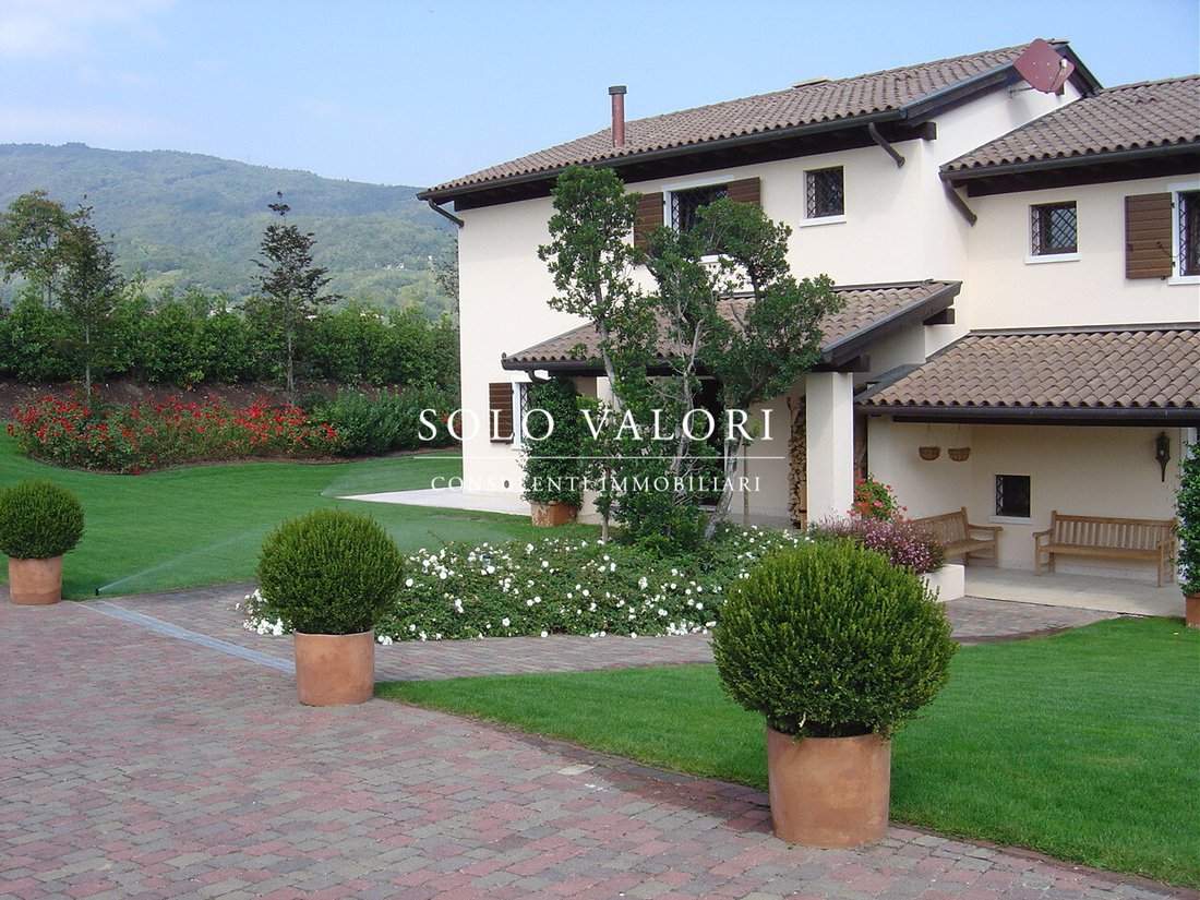 Villa in Caniezza, Veneto, Italy 1 - 15478997