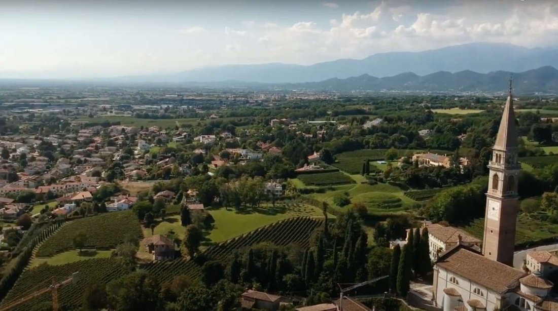Land in Montebelluna, Veneto, Italy 2 - 12558628