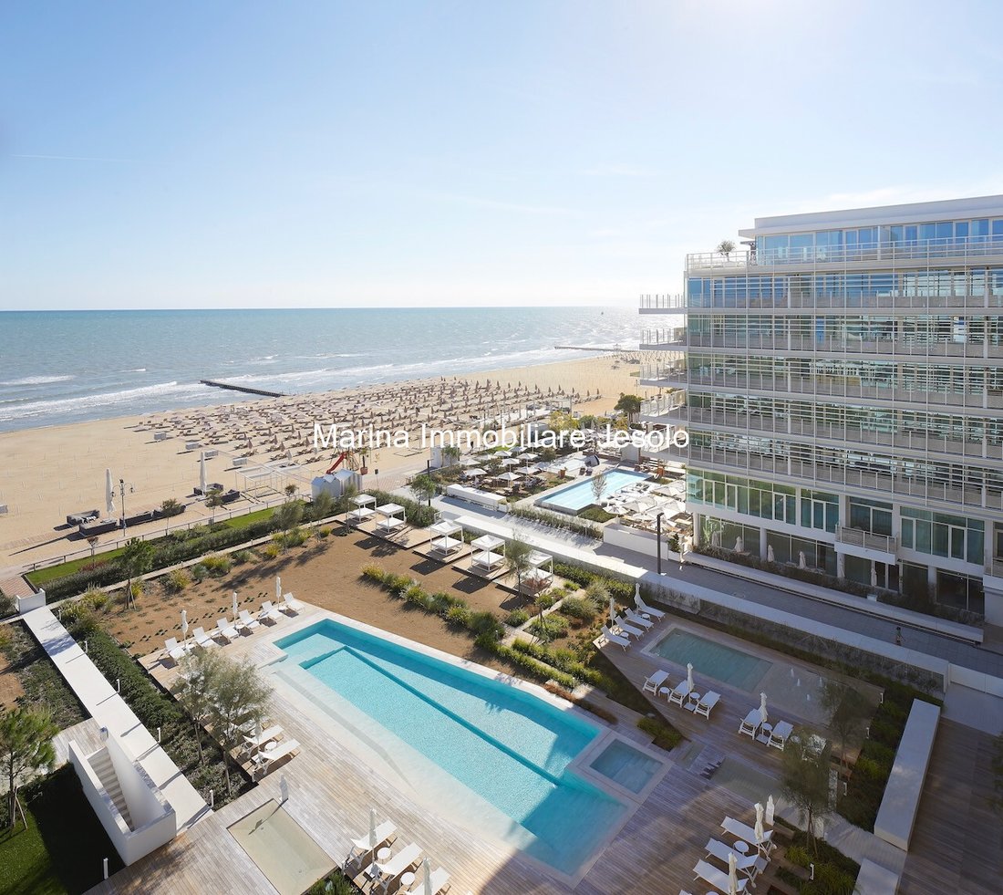 Apartment in Jesolo Town, Jesolo, Veneto 5 - 12216413