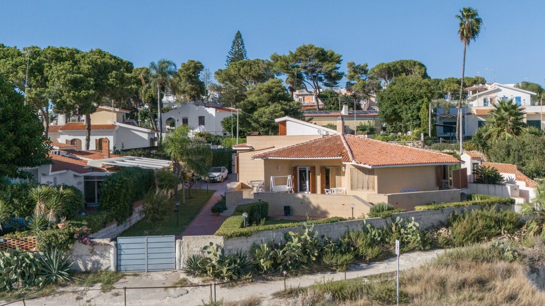 Villa in Fontane Bianche - Cassibile, Fontane Bianche, Sicily 1 - 15560954