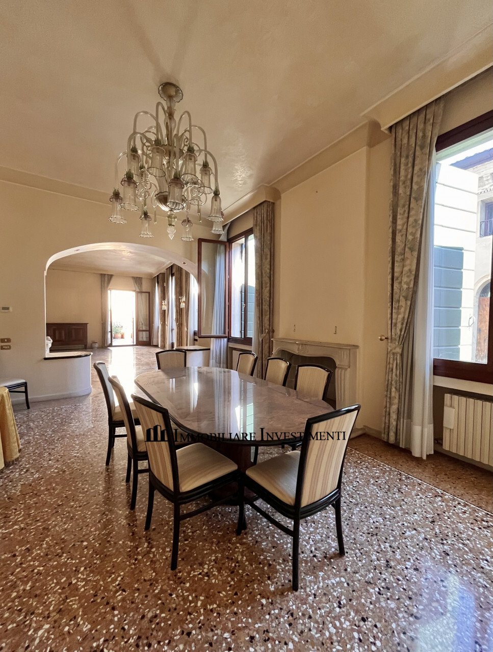 Whispers of Venice: A Noble Palazzo in Padua’s Golden Heart