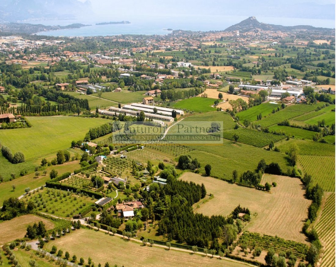 Villa in Soiano del Lago, Lombardy, Italy 1 - 13656420