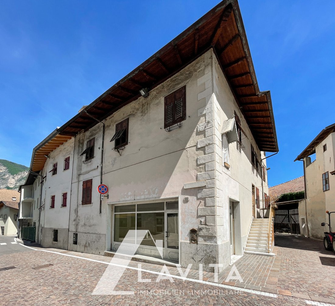The Crown of Salorno: A Palace Awaiting Its Renaissance in the Heart of Trentino