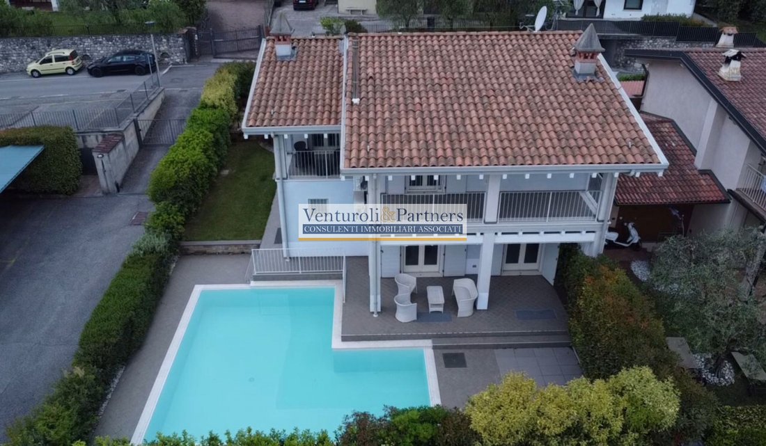 Villa in Polpenazze del Garda, Lombardy, Italy 3 - 15668557