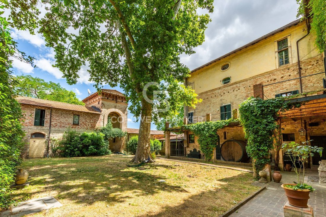Villa in Historic Center, Perugia, Italy 5 - 16023387