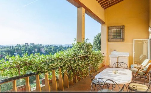 Villa in Pian dei Giullari, Florence, Italy 1