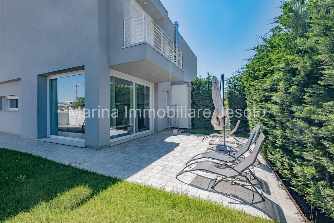 House in Lido di Jesolo, Jesolo, Veneto 2 - 15571778