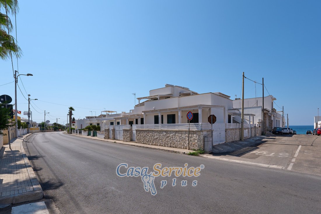 Villa in Marina di Mancaversa-Giannelli, Apulia, Italy 1 - 15455128