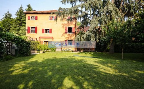 Villa en Bassano del Grappa, Véneto, Italia 1