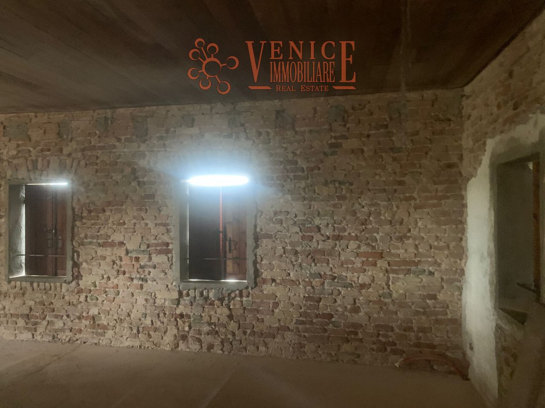 House in Piazzola sul Brenta, Veneto, Italy 2 - 14335963