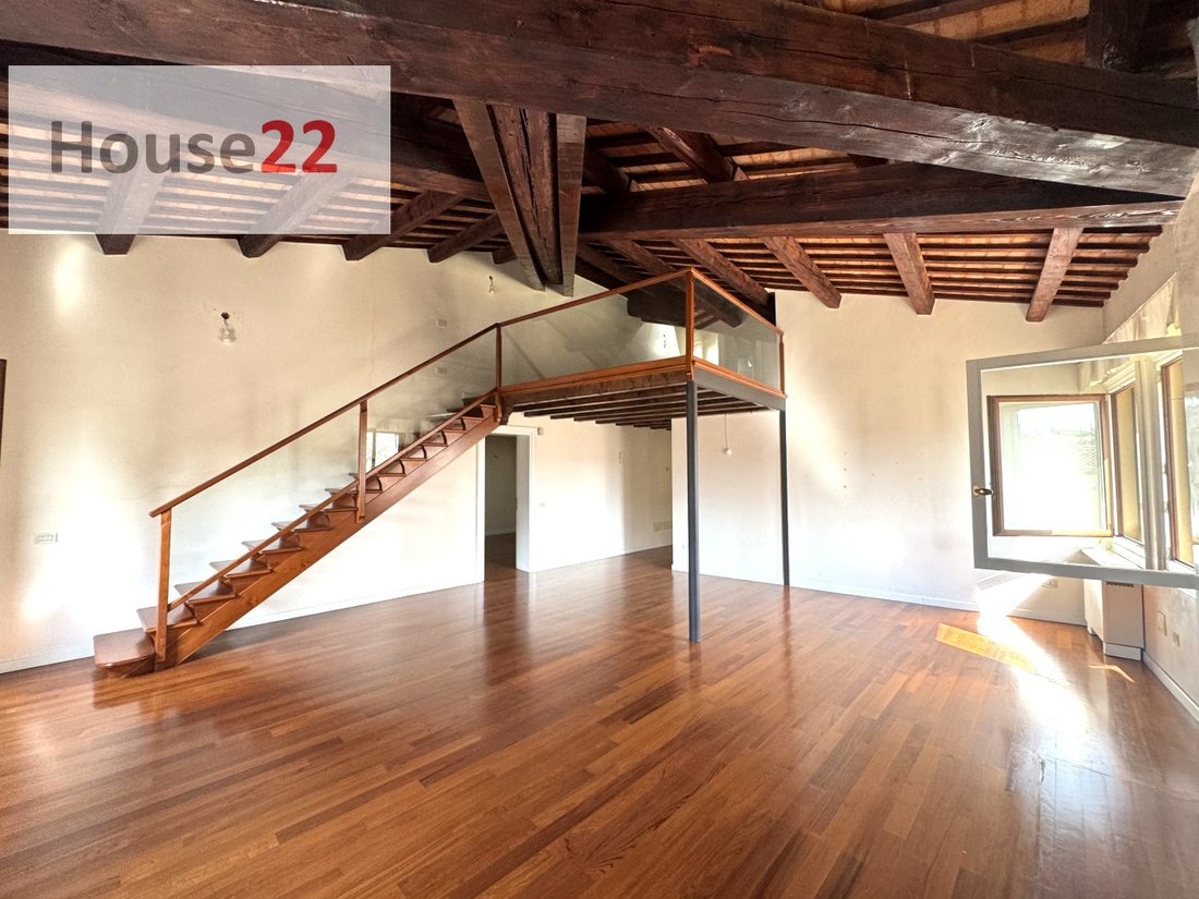 Apartment in Center, Vicenza, Veneto 4 - 15929913