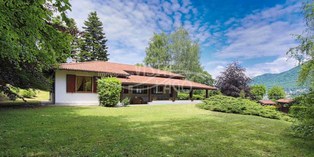 Villa in Casasco d'Intelvi, Lombardy, Italy 1 - 13977738