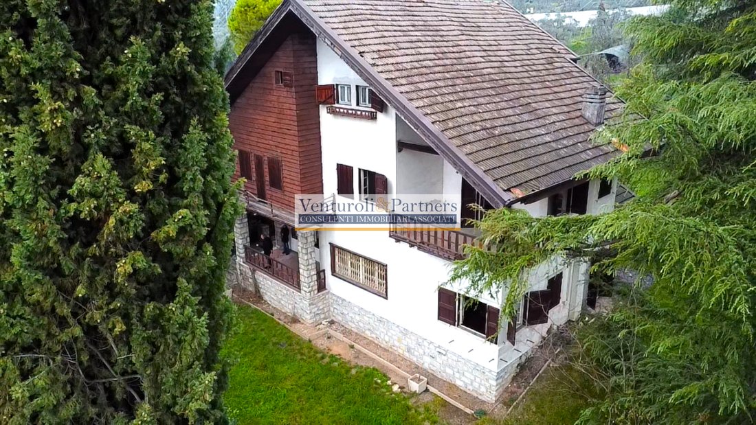 Villa in Salo, Lombardy, Italy 1 - 12334621