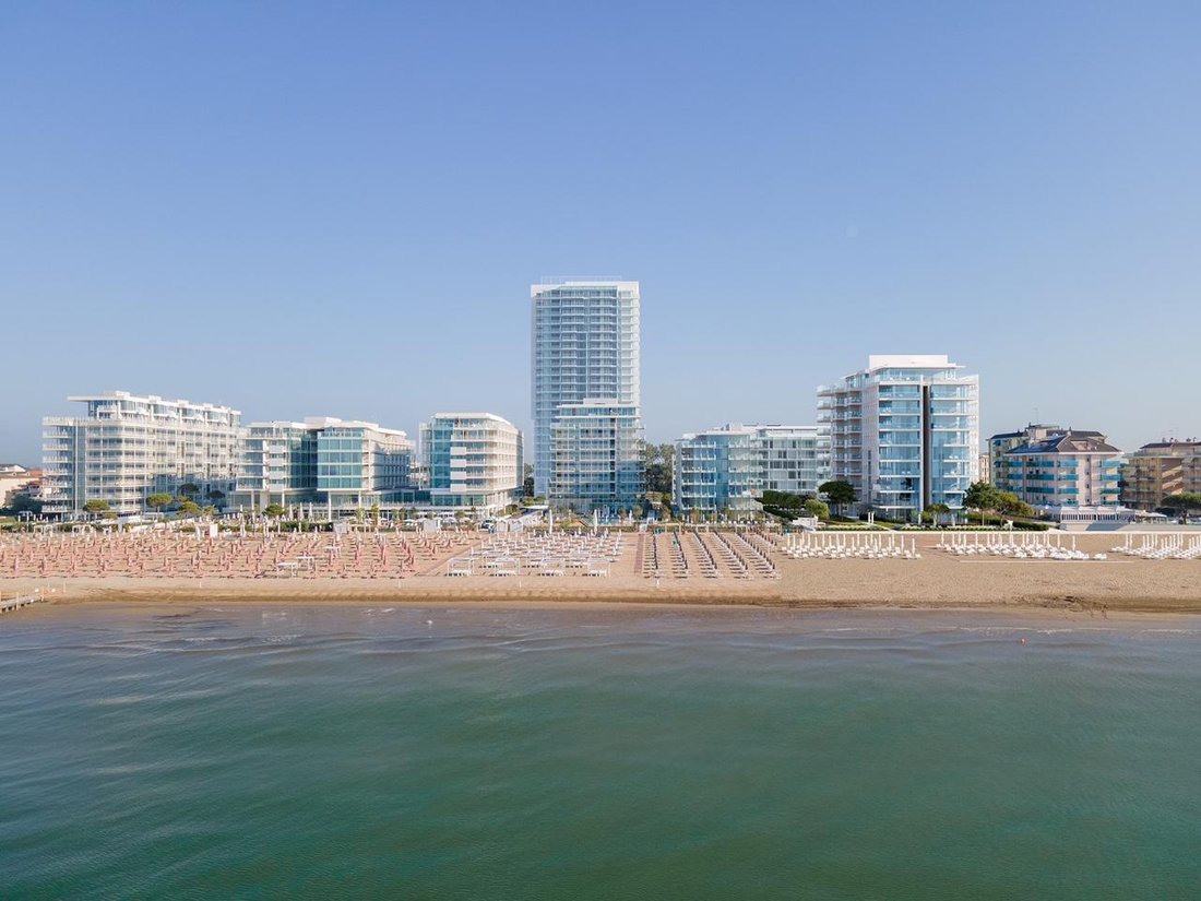 Apartment in Jesolo Town, Jesolo, Veneto 3 - 12216413