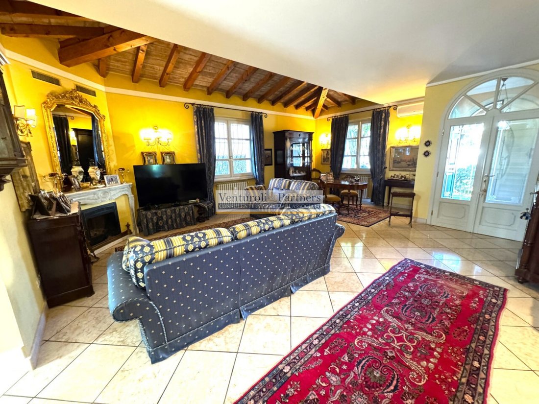Villa in Desenzano Centro, Desenzano del Garda, Lombardy 4 - 15300943