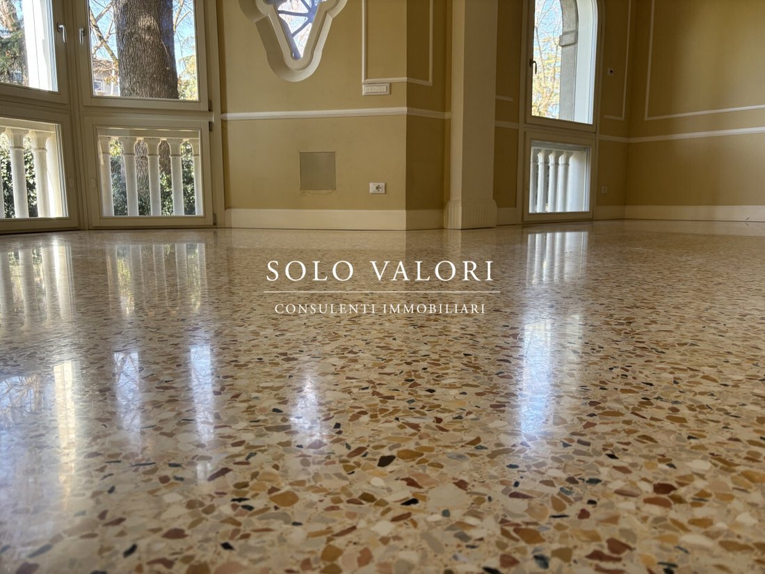 Villa in Castelfranco Veneto, Veneto, Italy 4 - 15478996