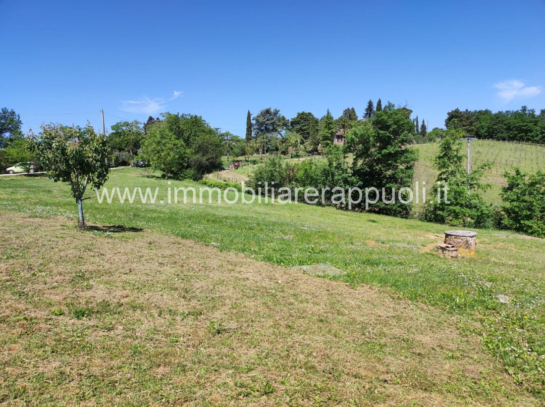 House in Sinalunga, Tuscany, Italy 4 - 14448627