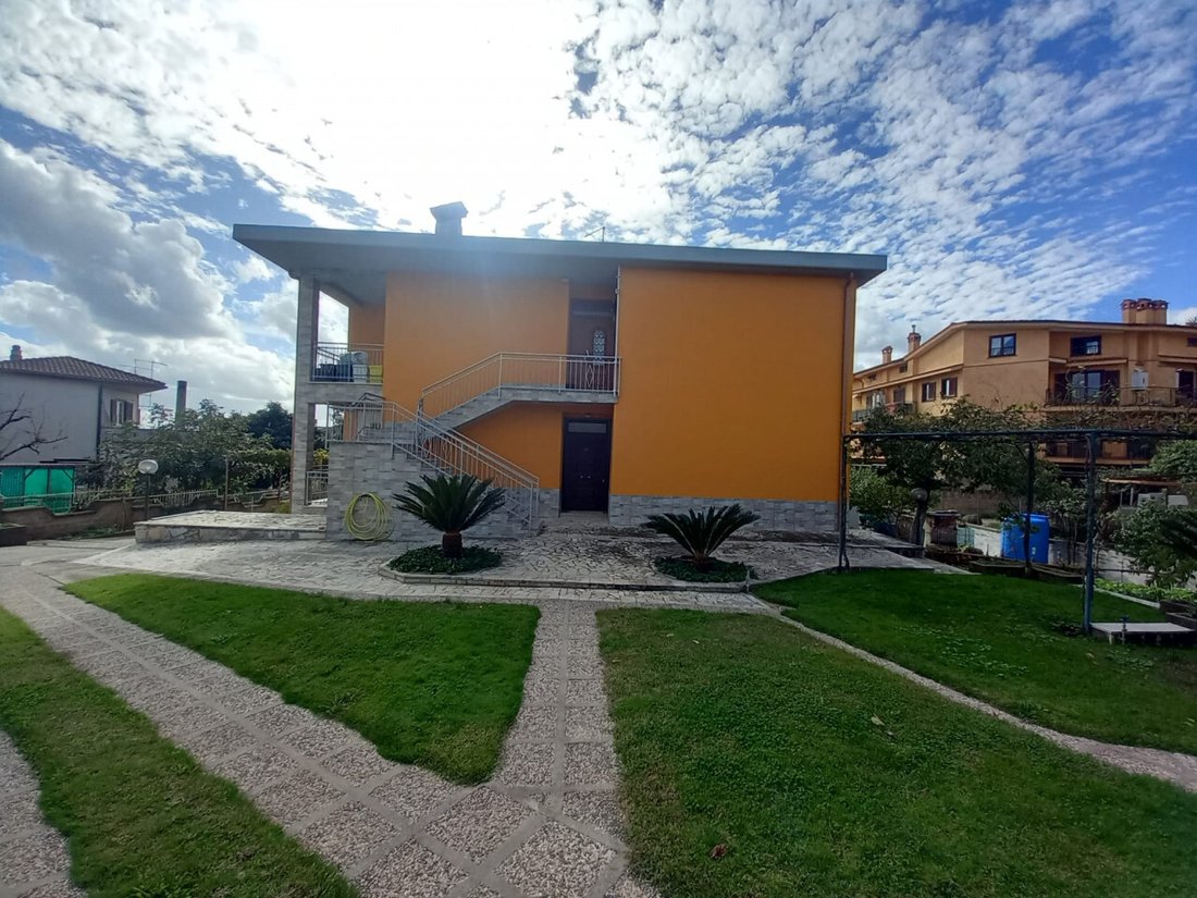 La Dimora dei Sogni: A Triptych of Roman Elegance in Lazio’s Golden Hills - 5