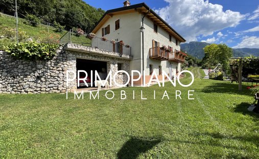 Haus in Ala, Trentino-Südtirol, Italien 1