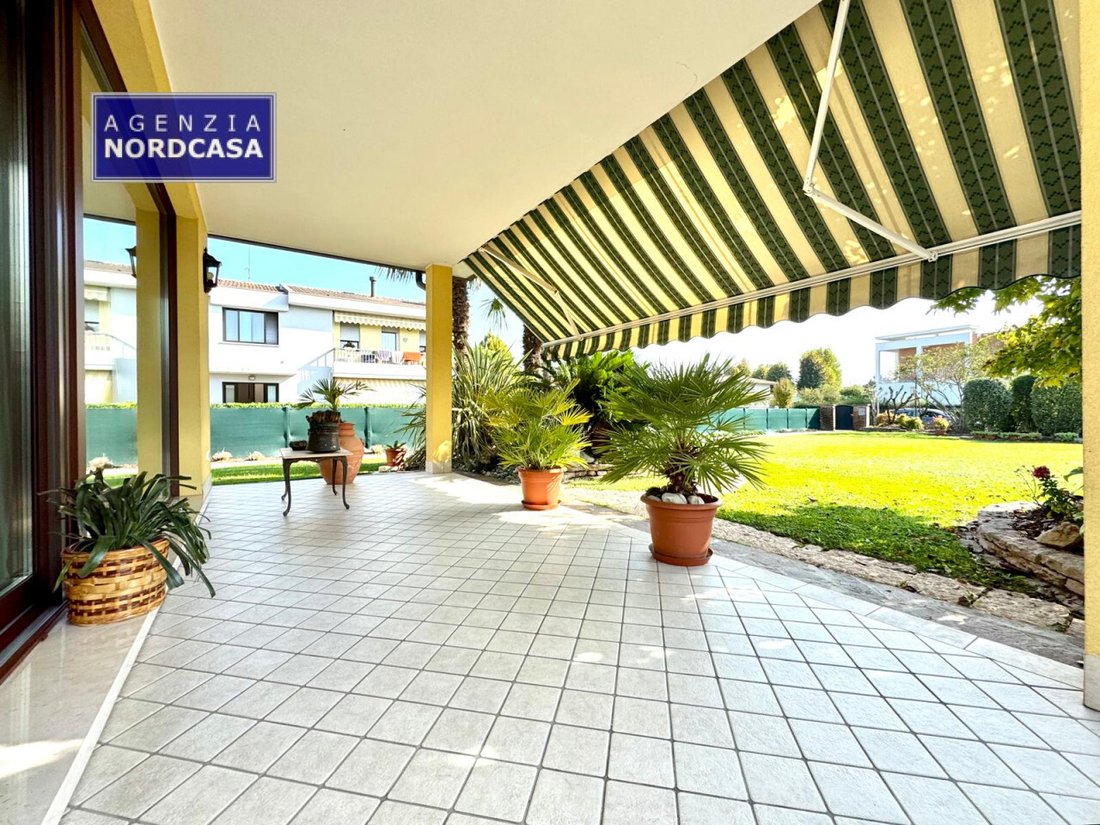 Villa in Stra, Veneto, Italy 2 - 15511304
