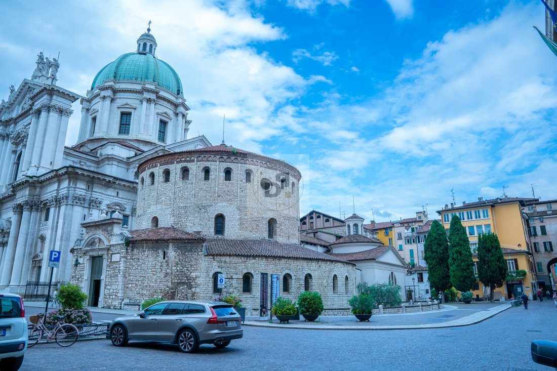 Apartment in Historic Center, Brescia, Lombardy 1 - 15690794