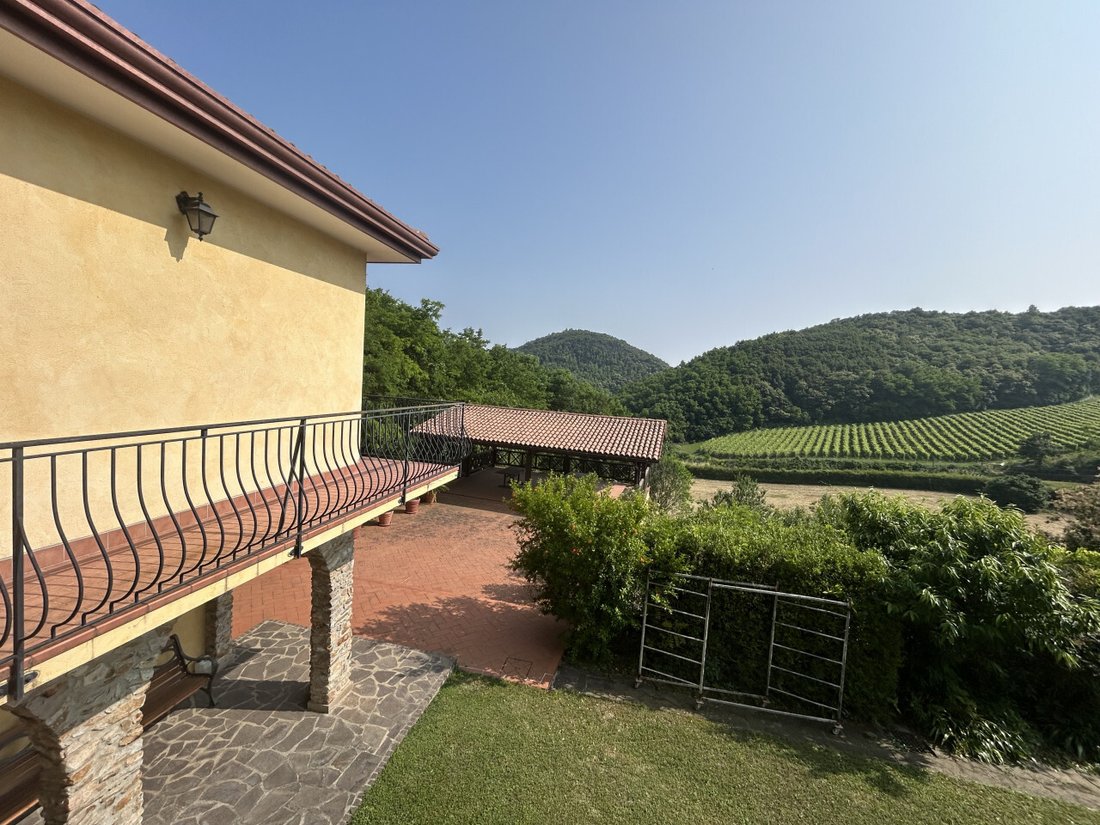 House in Galzignano Terme, Veneto, Italy 2 - 15773270