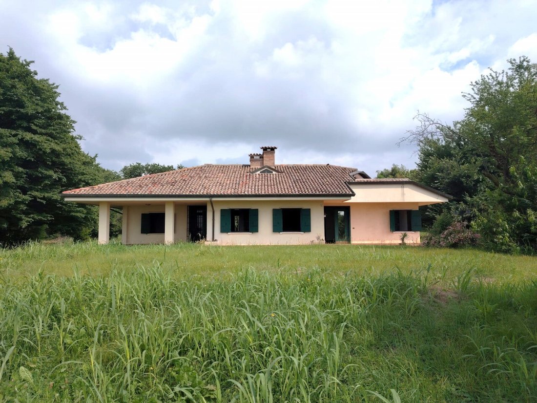 Villa in Montebelluna, Veneto, Italy 1 - 15921955