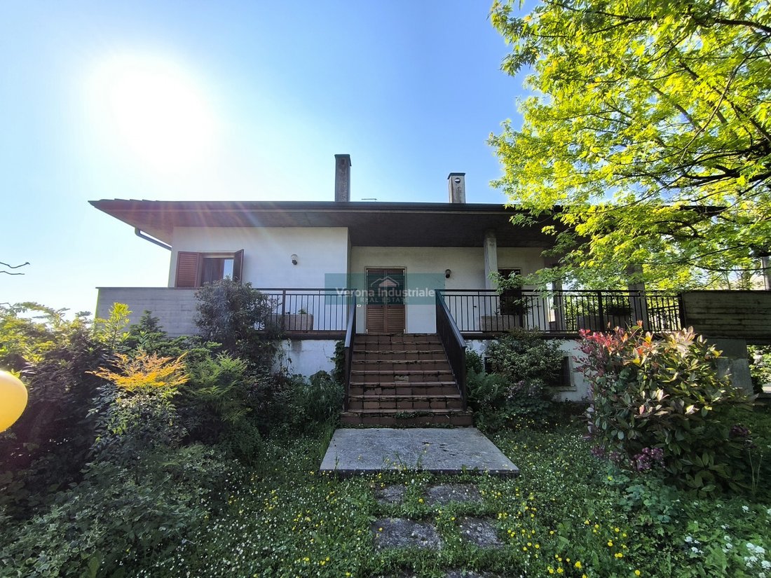 Land in Nogarole Rocca, Veneto, Italy 2 - 15592571