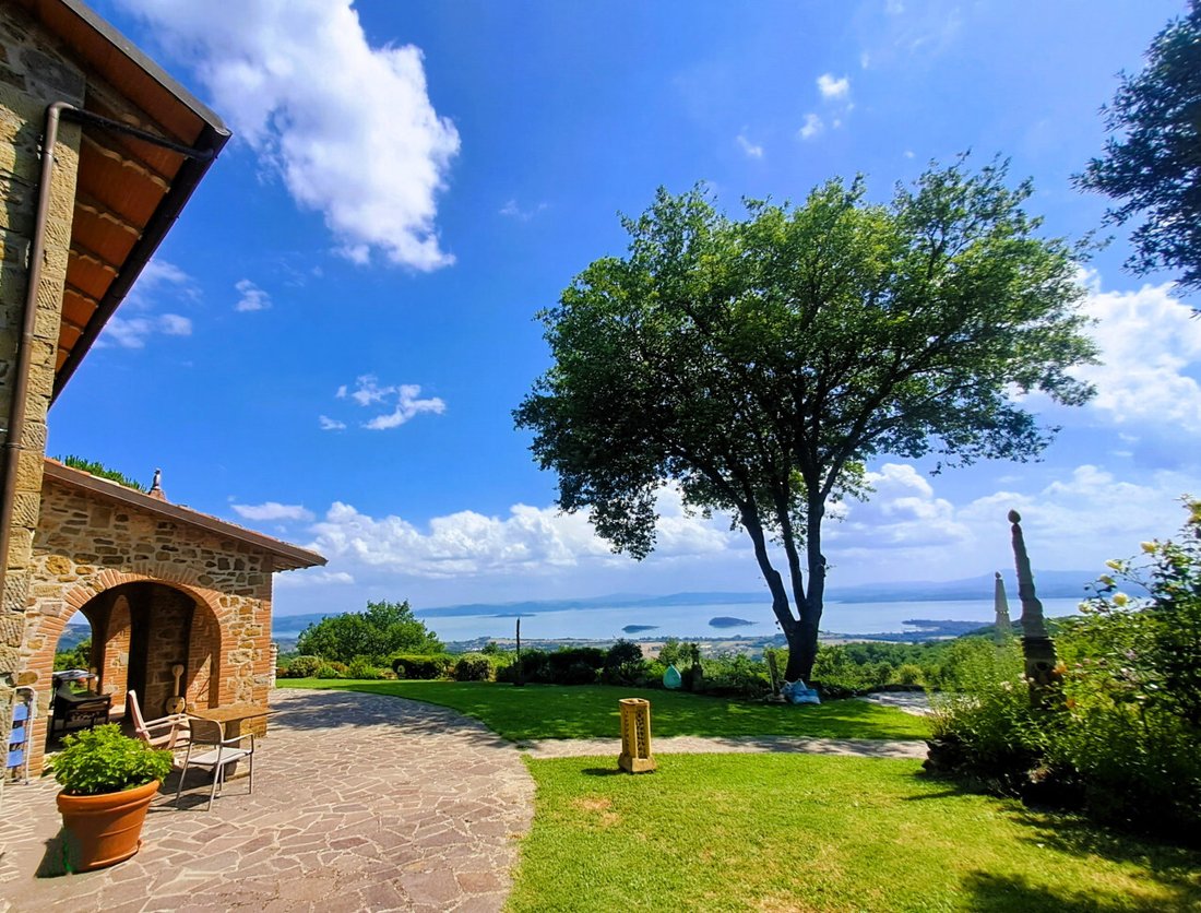 House in Tuoro sul Trasimeno, Umbria, Italy 1 - 13195350