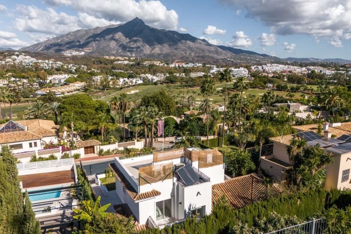 Villa in Nueva Andalucia, Marbella, Spain 2 - 16024030