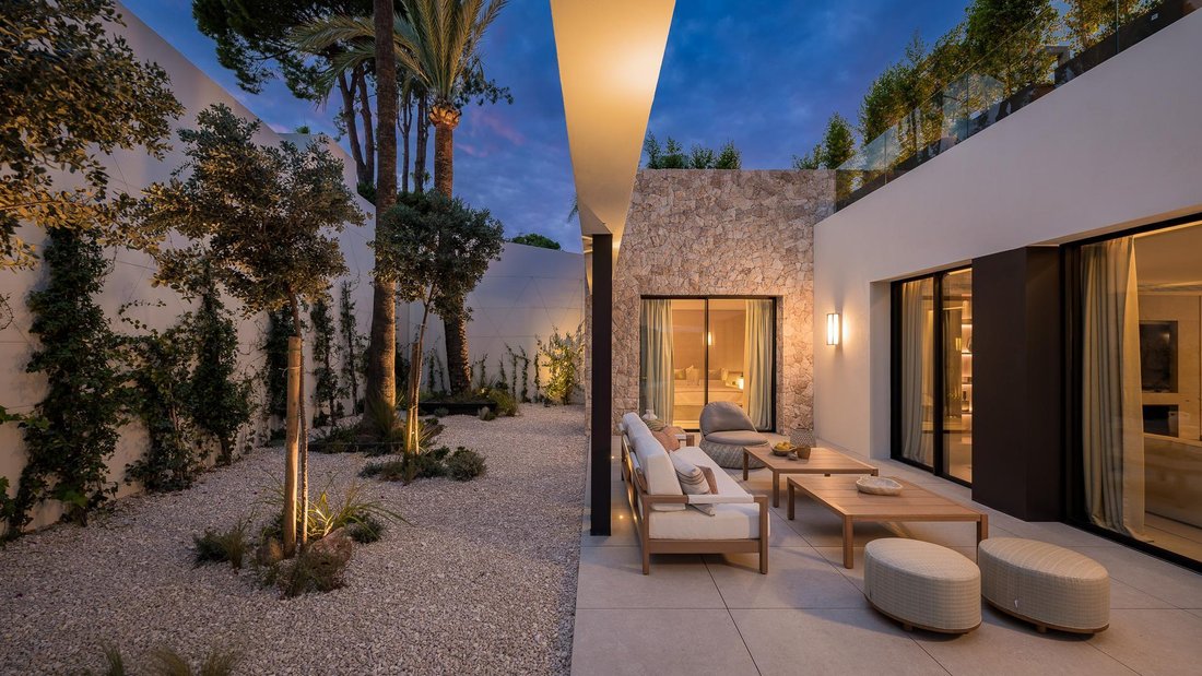 Villa in Marbella, Andalusia, Spain 5 - 16024039
