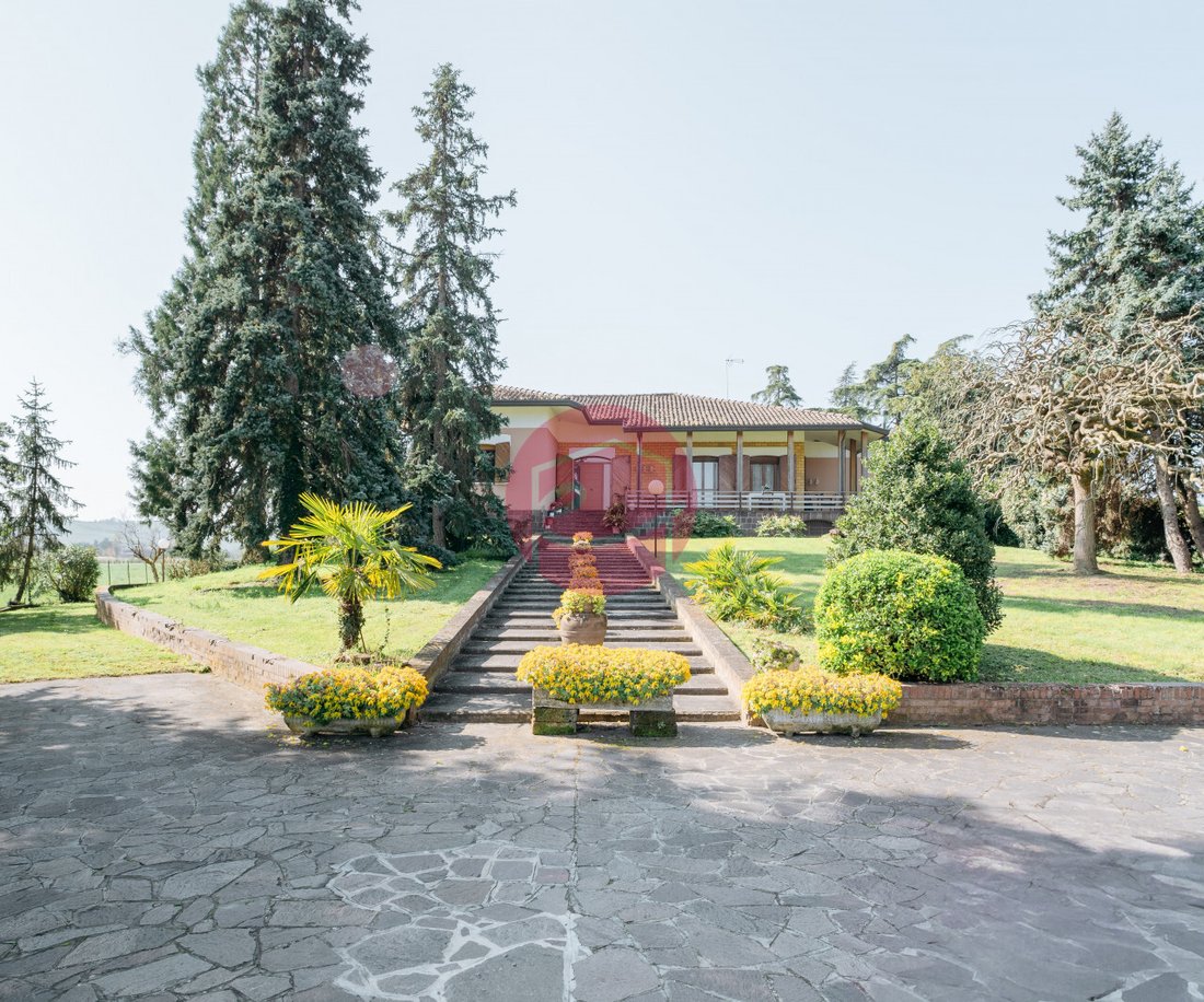 Villa in Center, Cesena, Emilia-Romagna 1 - 15471972