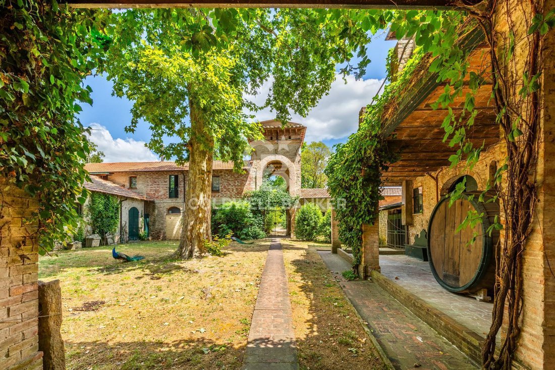 Villa in Historic Center, Perugia, Italy 4 - 16023387