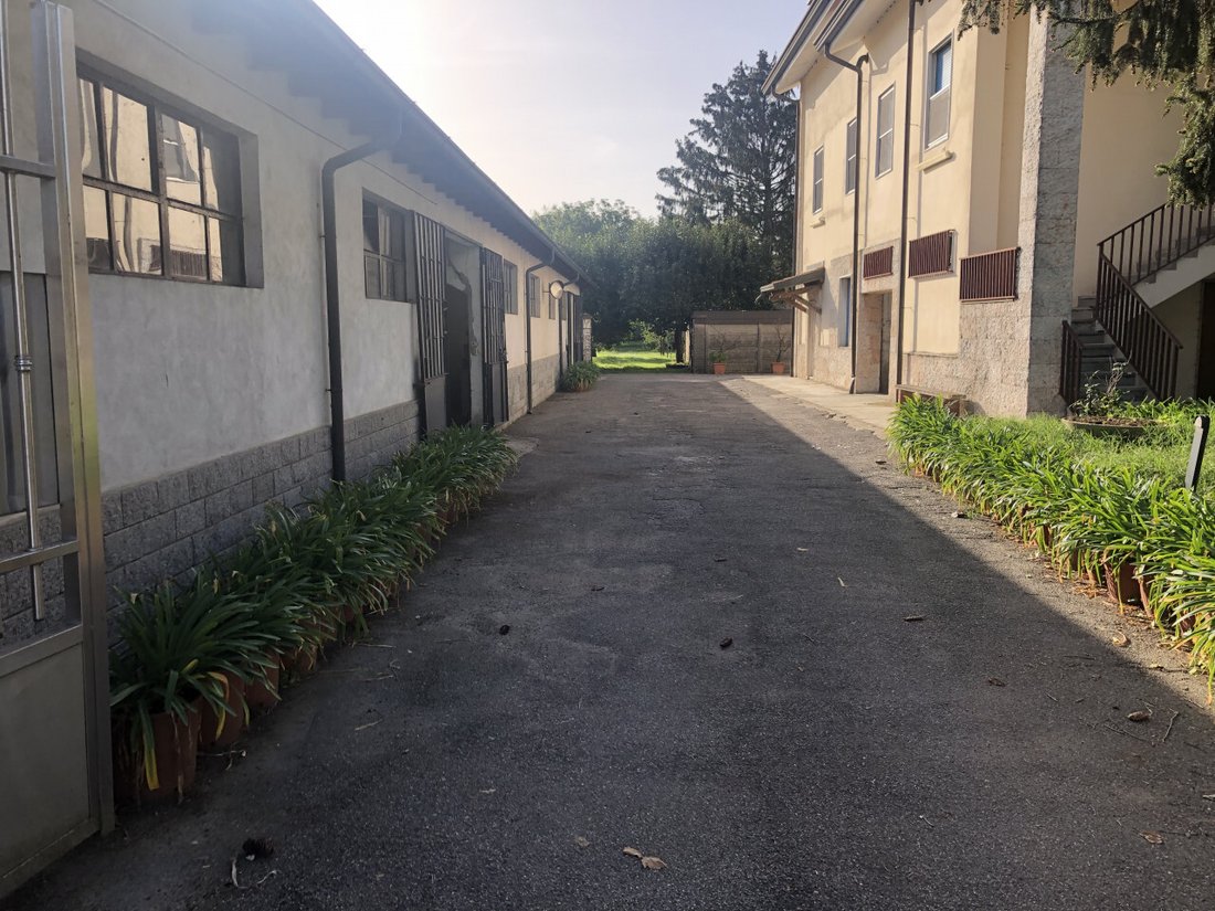 House in Vanzago, Lombardy, Italy 4 - 14572617