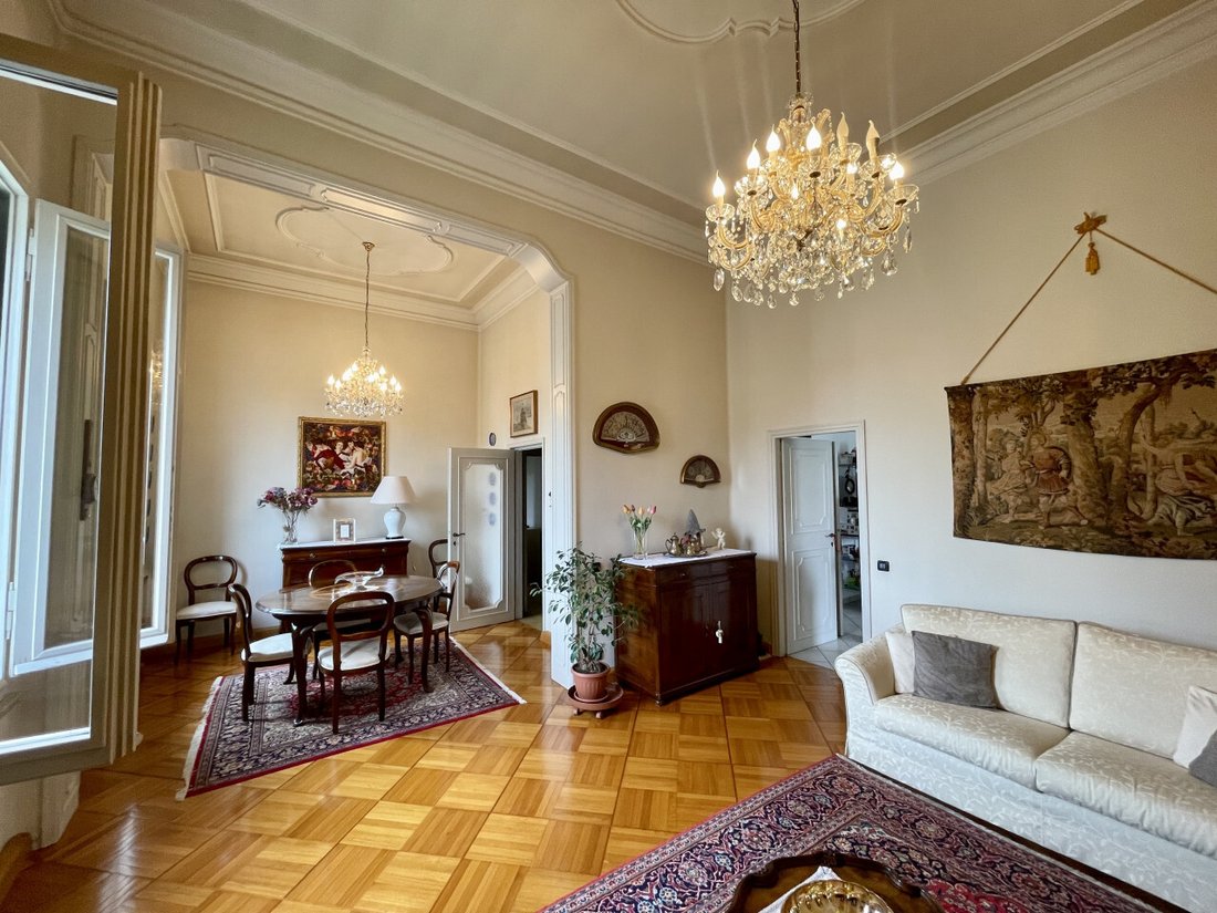 Villa in Center, Suzzara, Lombardy 1 - 12903347