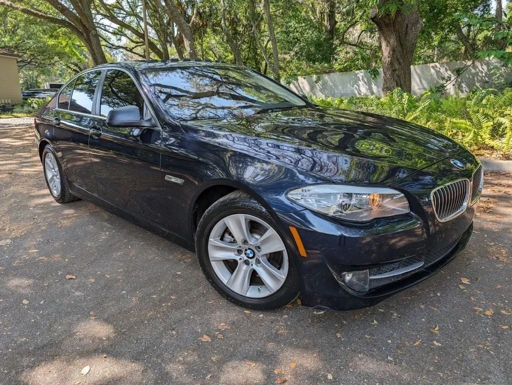 Sedan in Tampa, FL, United States 4 - 16022285