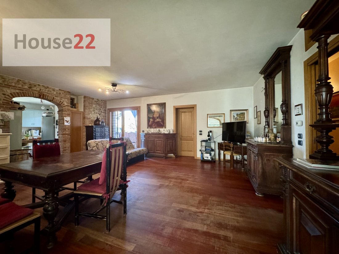 House in Bolzano Vicentino, Veneto, Italy 3 - 14871137