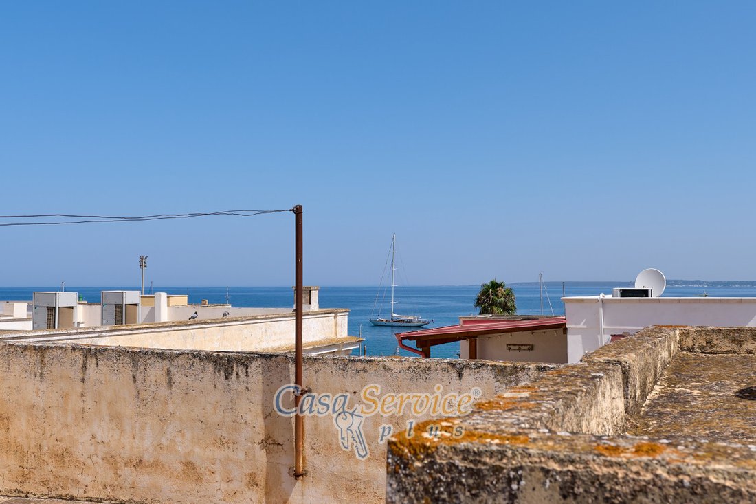 The Star-Vaulted Palace Where Sea Meets Sky in Gallipoli’s Heart
