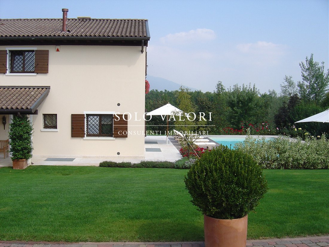 Villa in Caniezza, Veneto, Italy 4 - 15478997