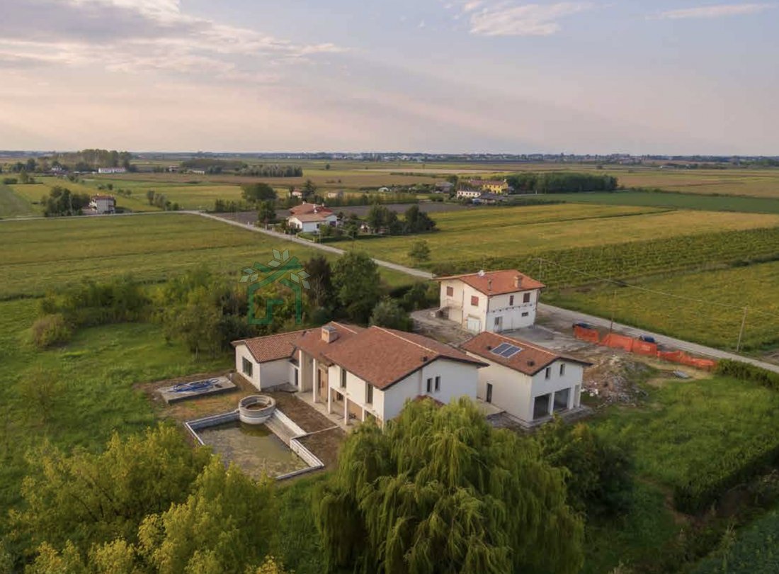Villa in San Donà di Piave, Veneto, Italy 4 - 15748339