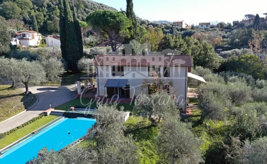 House in Massarosa, Tuscany, Italy 2 - 16021872