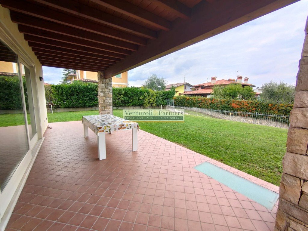 Villa in Manerba del Garda, Lombardy, Italy 4 - 15383856