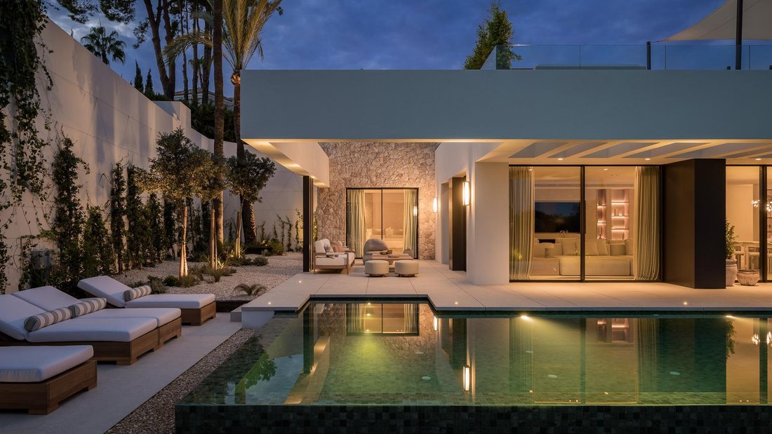 Villa in Marbella, Andalusia, Spain 2 - 16024039