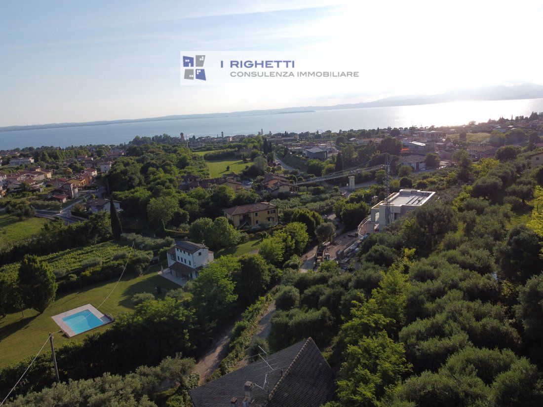 Villa in Lazise, Veneto, Italy 3 - 15700870
