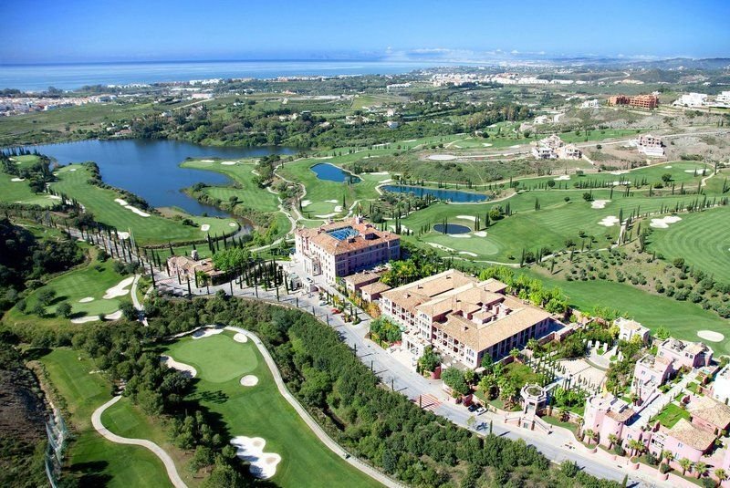 Villa in Benahavis, Andalusia, Spain 2 - 16024650