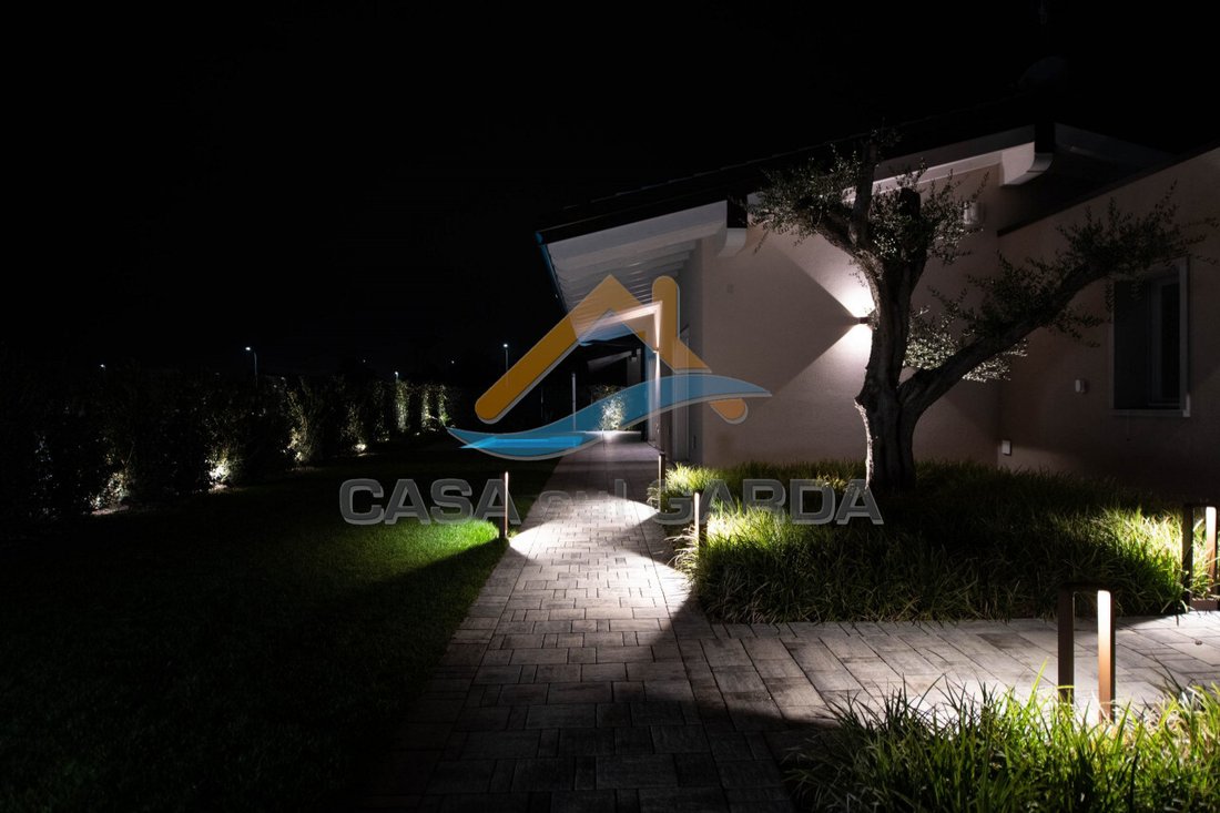 Villa in Raffa, Lombardy, Italy 3 - 13969119