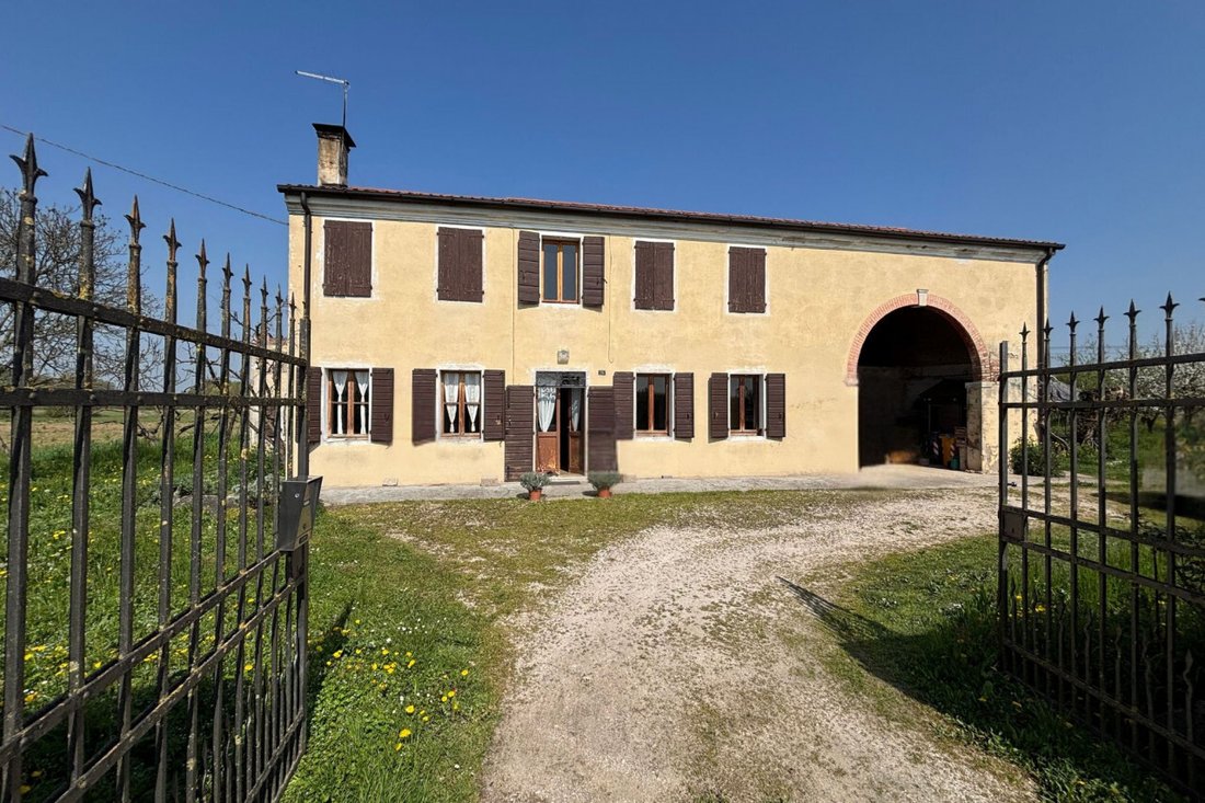 Land in Selvazzano Centro, Selvazzano Dentro, Veneto 1 - 15938328