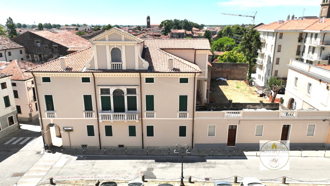 Whispers of the Veneto: A Restored 18th-Century Palazzo in Este’s Heart
