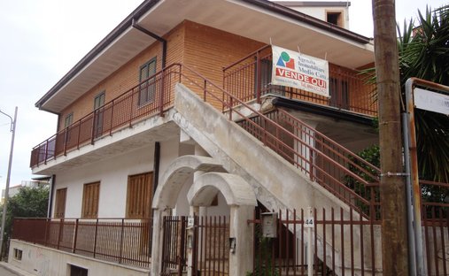 Villa in Sannicandro di Bari, Apulia, Italy 1